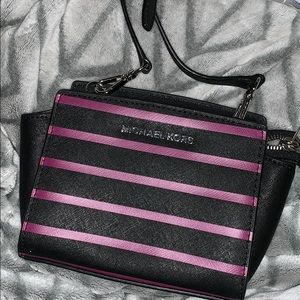 Michael Kors - Small Crossbody